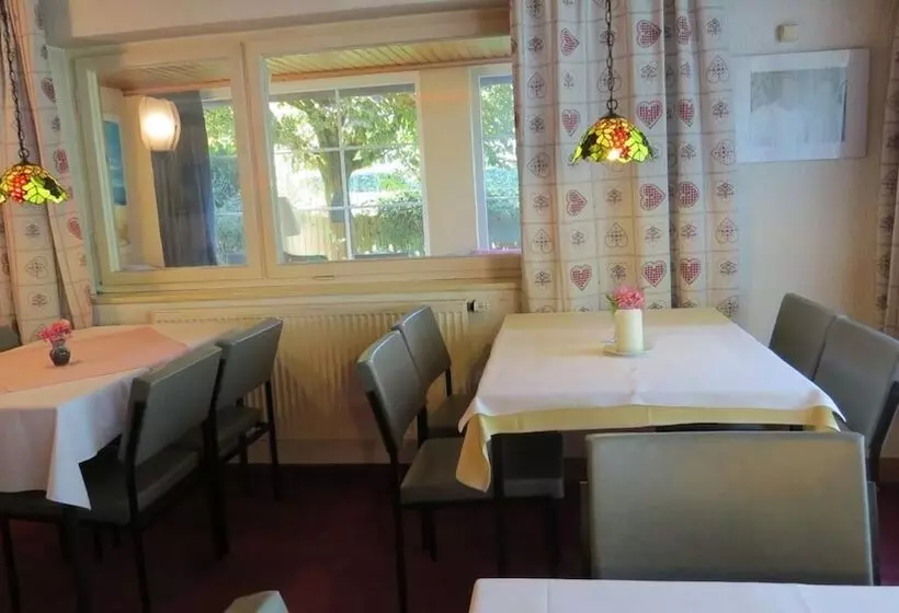 Bed and Breakfast Gästehaus Huber Traditional Sixties Hostel