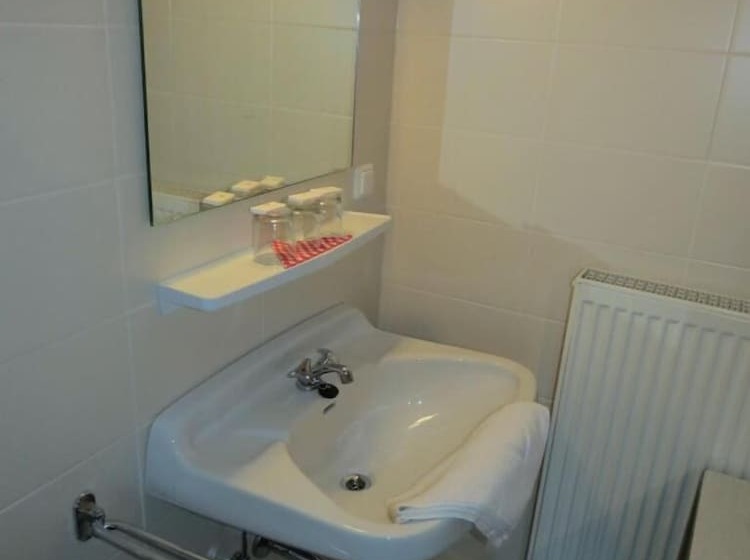 مبيت وإفطار Gästehaus Huber   Traditional Sixties Hostel