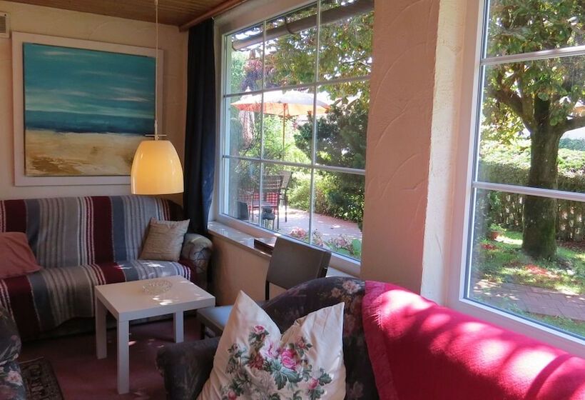 مبيت وإفطار Gästehaus Huber   Traditional Sixties Hostel