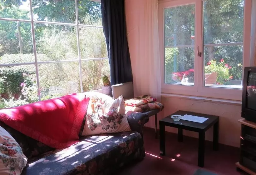 Bed and Breakfast Gästehaus Huber Traditional Sixties Hostel