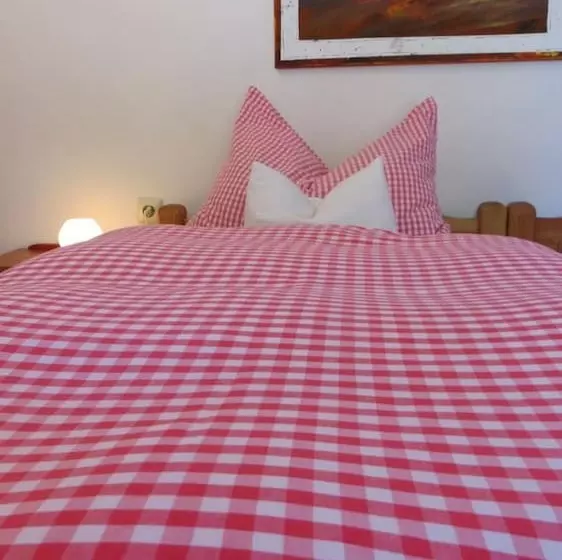 Bed and Breakfast Gästehaus Huber Traditional Sixties Hostel