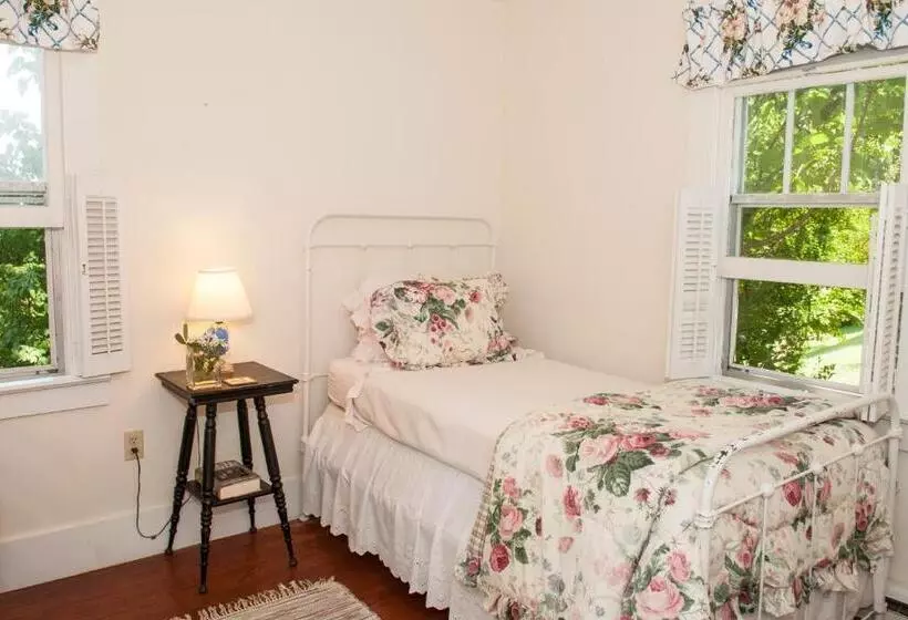 Aamiaismajoitus (B&B) Orchard Inn