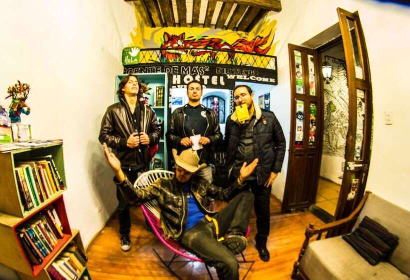 هتل Gente De Más Hostel