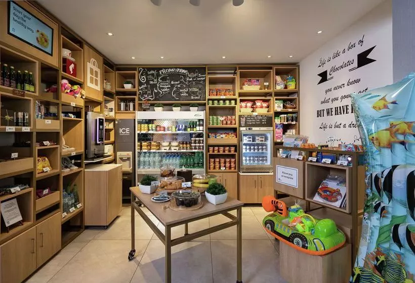 هتل Hilton Garden Inn Dubai, Mall Avenue