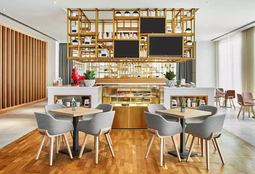 Отель Hilton Garden Inn Dubai, Mall Avenue