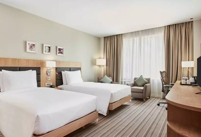 Отель Hilton Garden Inn Dubai, Mall Avenue