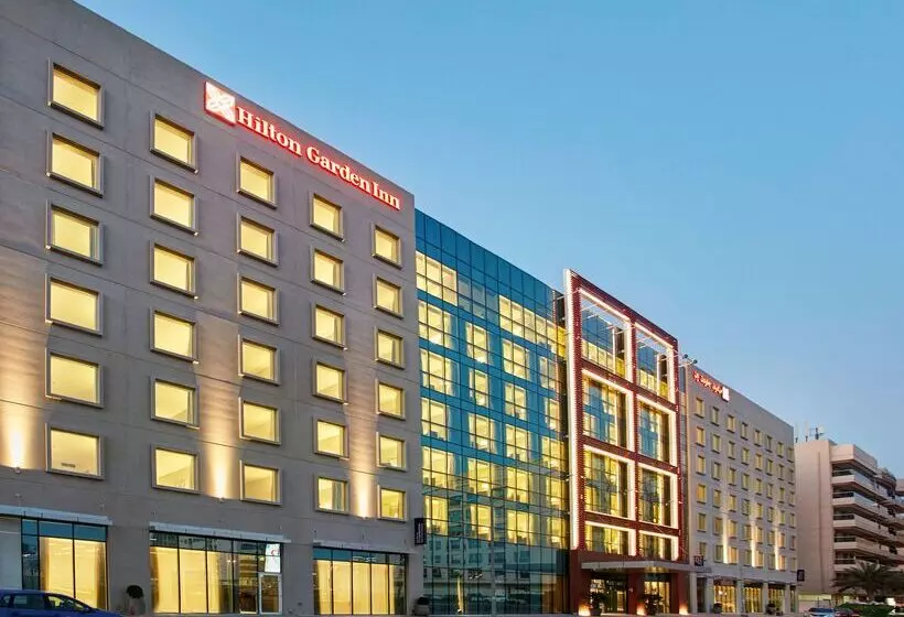 Отель Hilton Garden Inn Dubai, Mall Avenue
