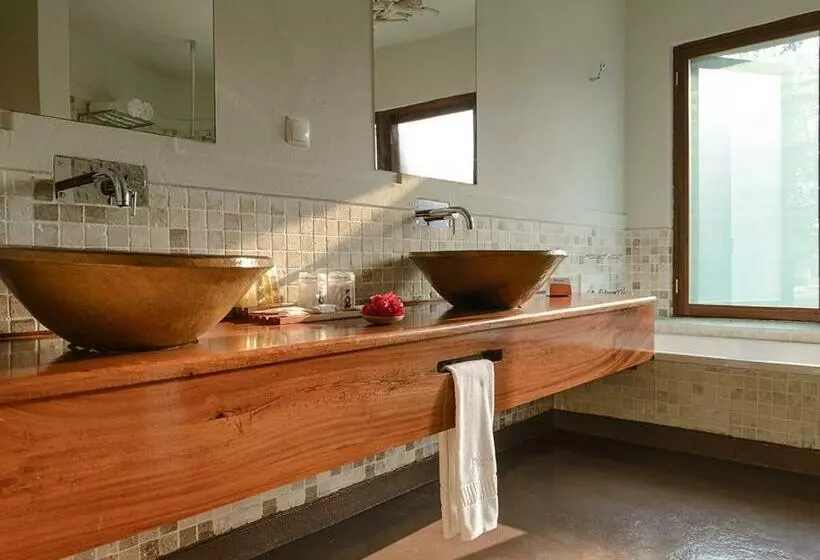 هتل Montebelo Gorongosa Lodge & Safari