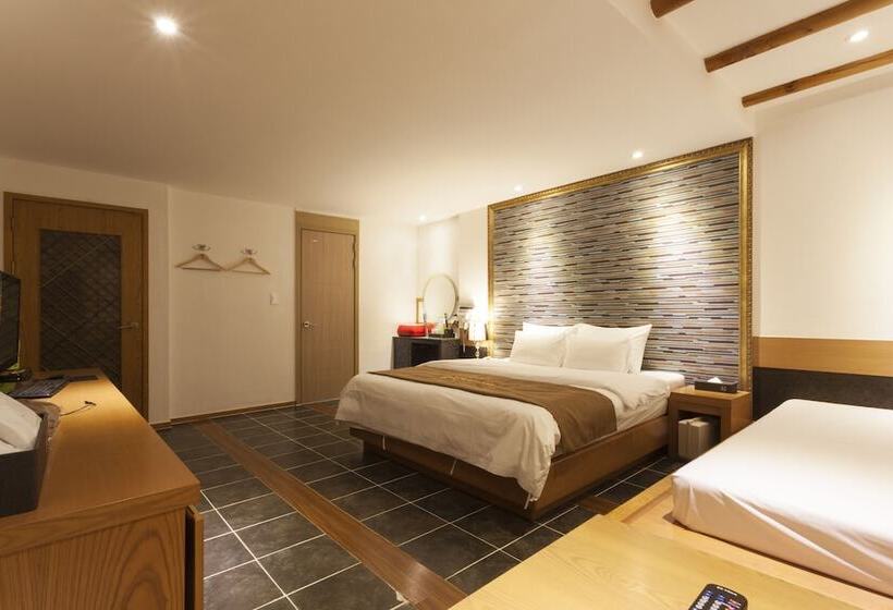 בית מלון כפרי Leaders