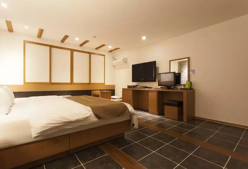 בית מלון כפרי Leaders