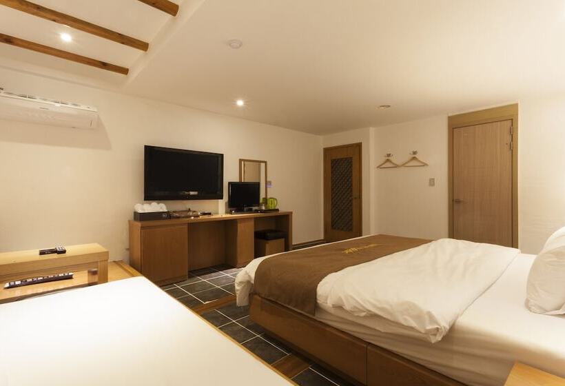 בית מלון כפרי Leaders