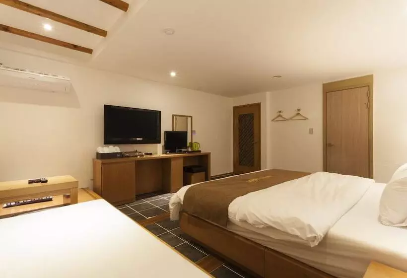 בית מלון כפרי Leaders