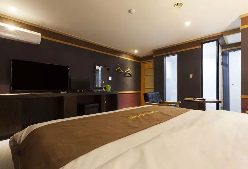 בית מלון כפרי Leaders