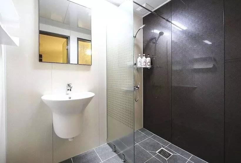 בית מלון כפרי Leaders