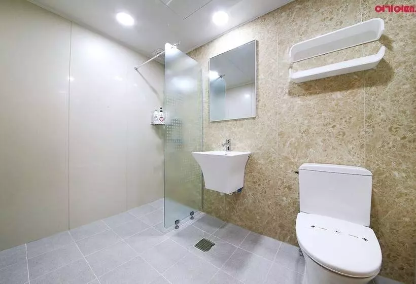 בית מלון כפרי Leaders