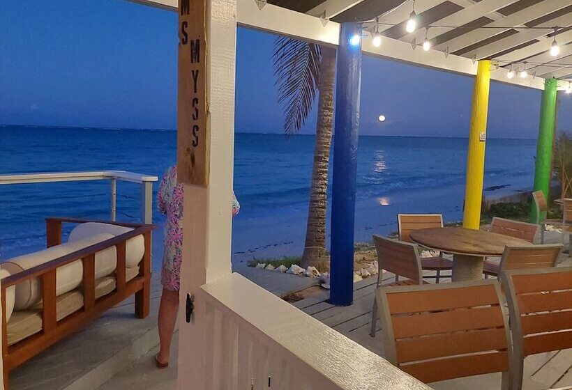 Отель Pelican Beach