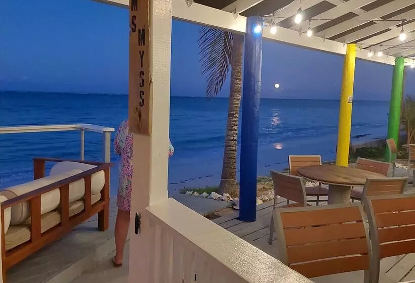 Отель Pelican Beach