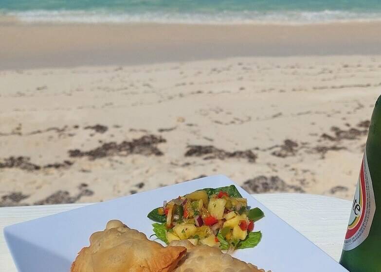 Отель Pelican Beach