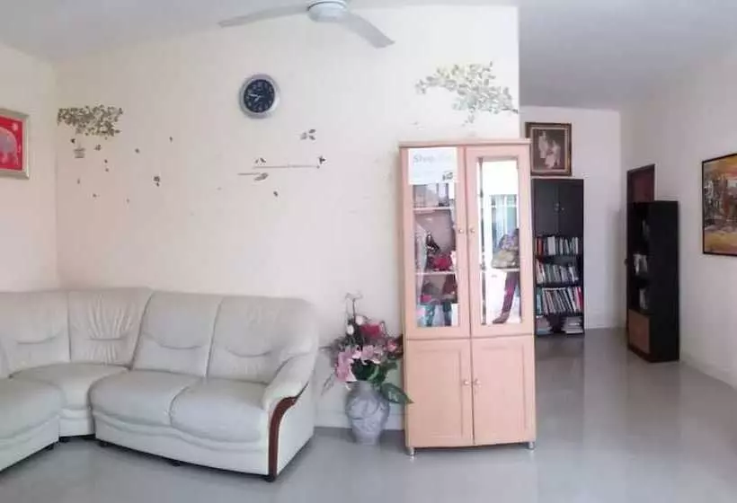 Otel Penny's Home Stay Resort