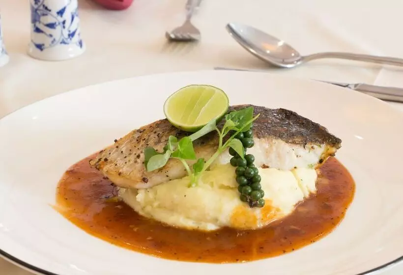 فندق River And Villa