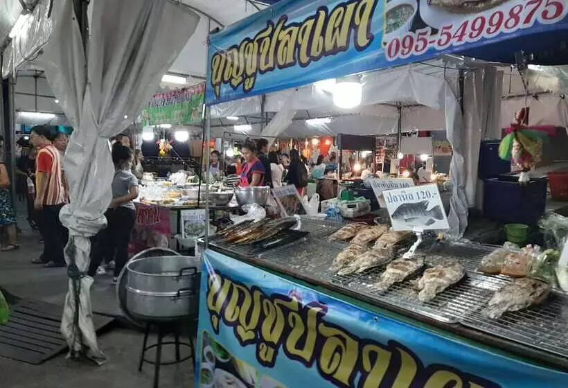 Vanlisut Hotel Ngamwongwan