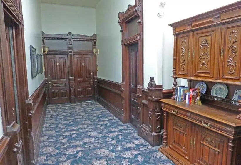 酒店 Victorian Inn