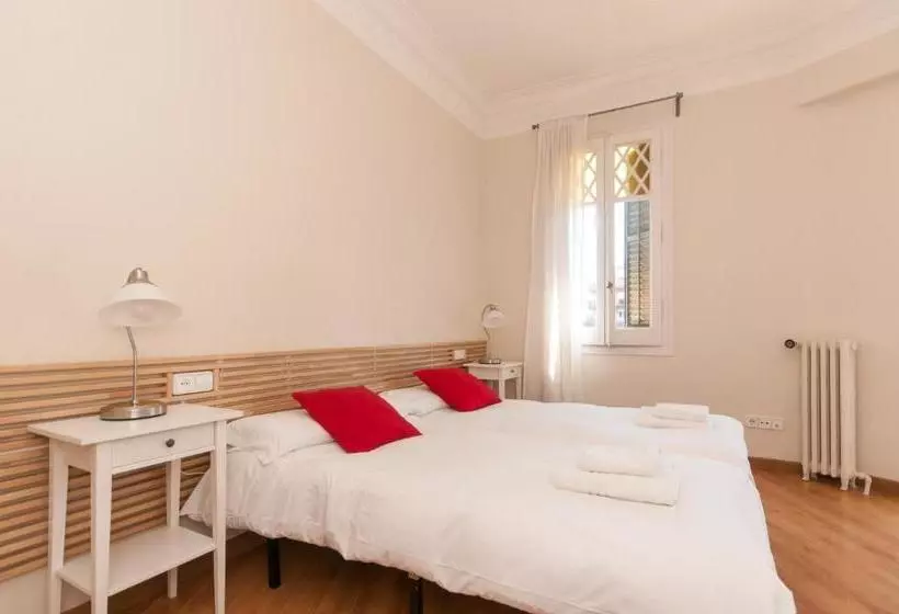 هتل Weflating Passeig de Gracia