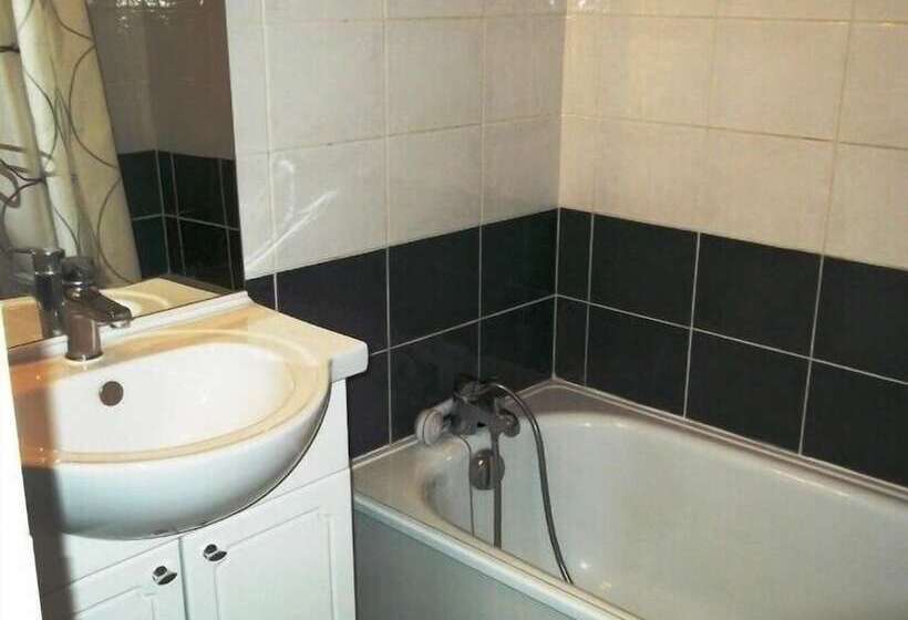 Le Rond Point Des Pistes