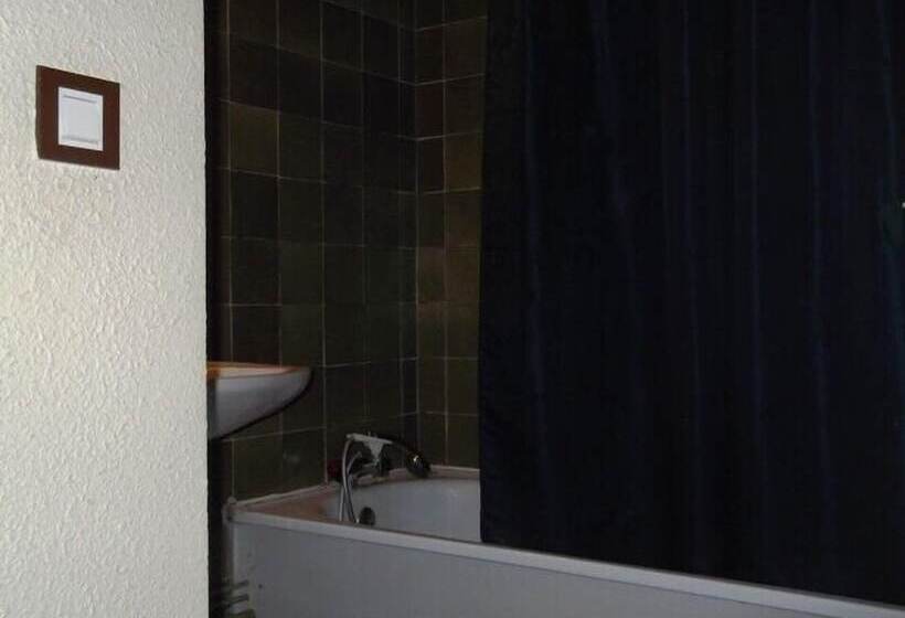 Le Rond Point Des Pistes