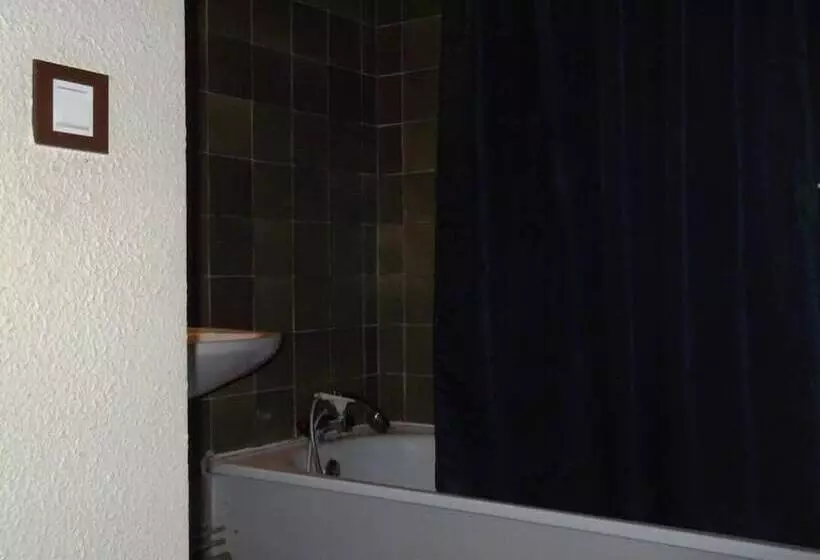 Le Rond Point Des Pistes