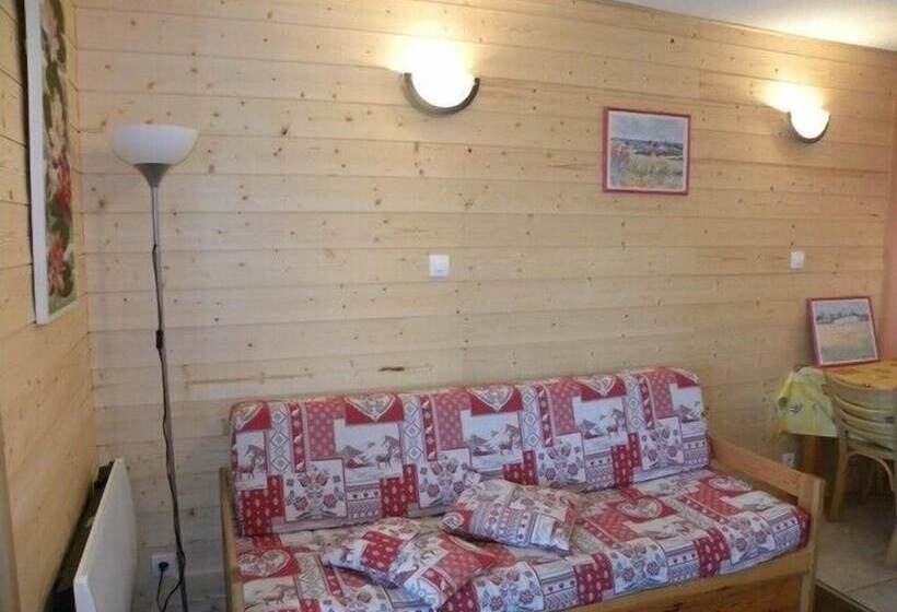 Le Rond Point Des Pistes