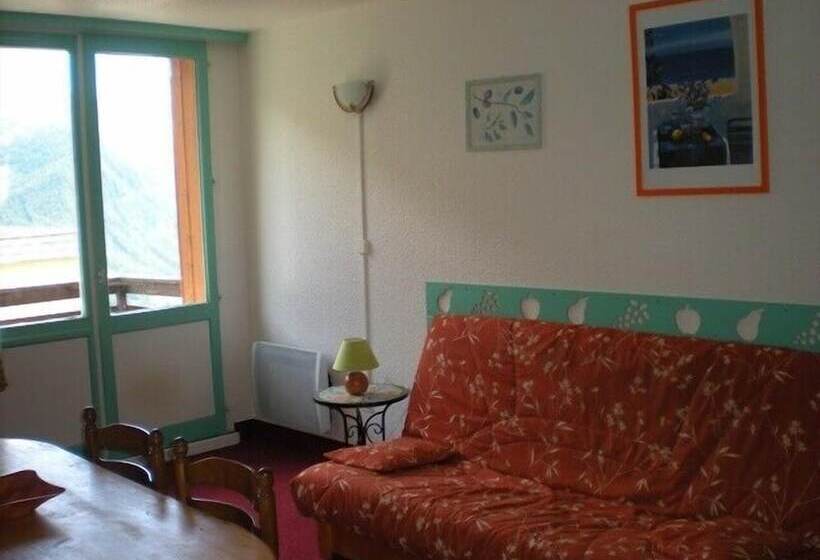 Le Rond Point Des Pistes