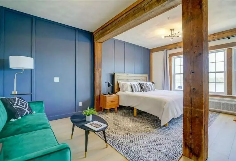 ユースホステル 206   King Suite