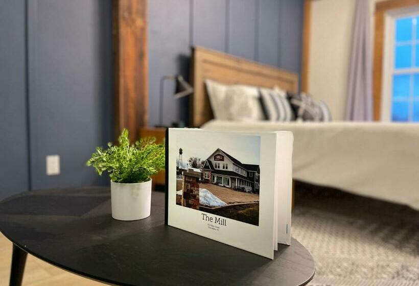 Общежитие 206 King Suite