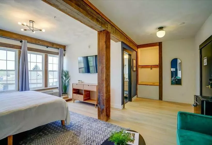 ユースホステル 206   King Suite