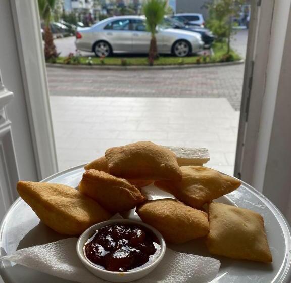 هتل Leodori 3 Suites