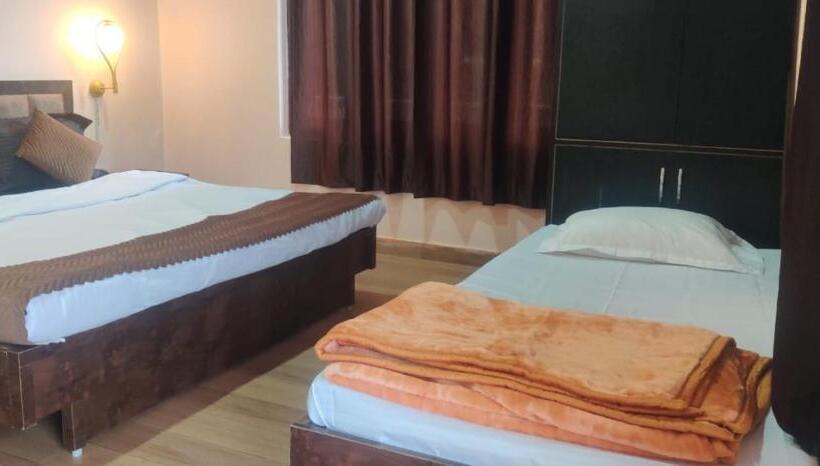 هتل Mount And Lakes