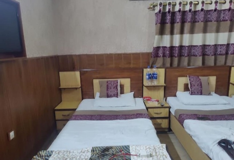 پانسیون Jinnah Airport Guest House