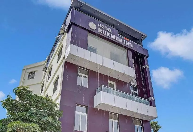 Hotelli Oyo Flagship 81158 Rukmini Inn Banquets