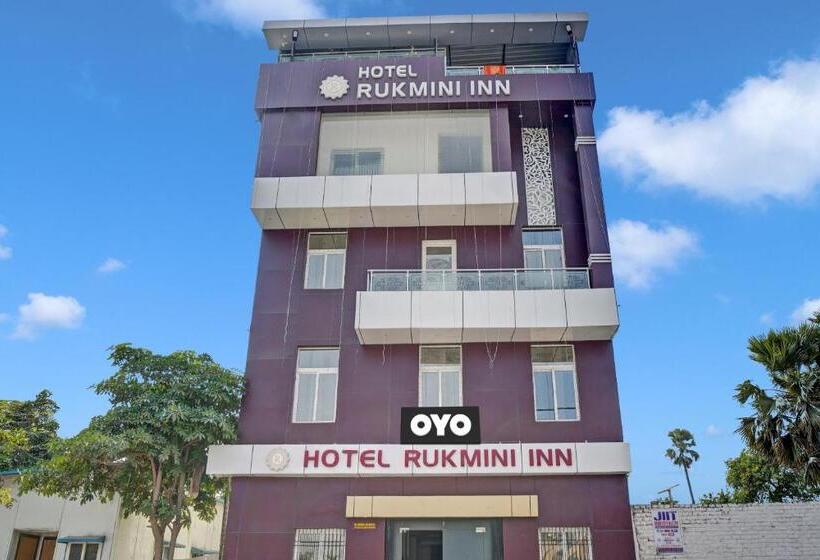 ホテル Oyo Flagship 81158 Rukmini Inn Banquets