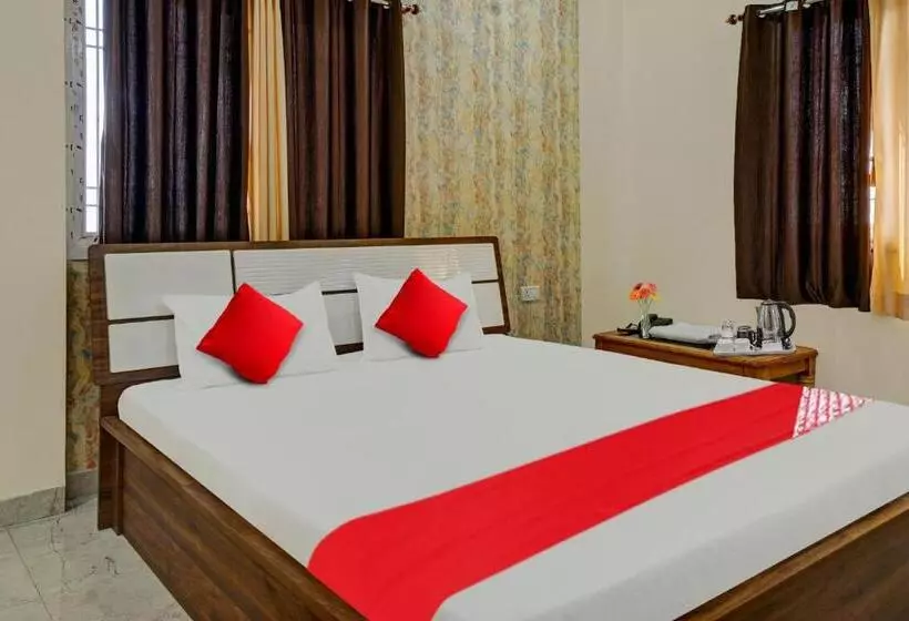 Hotelli Oyo Flagship 81158 Rukmini Inn Banquets