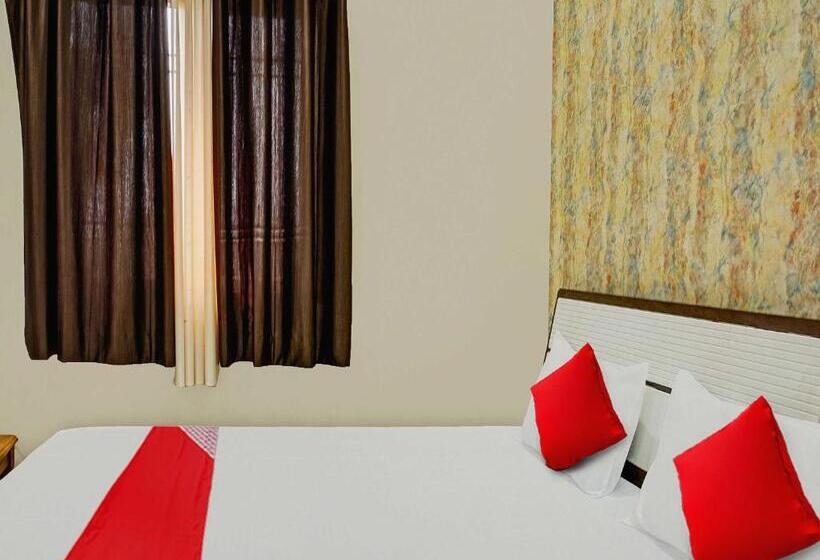 ホテル Oyo Flagship 81158 Rukmini Inn Banquets