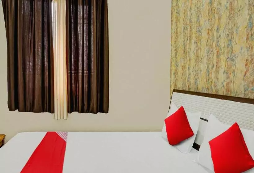 Hotelli Oyo Flagship 81158 Rukmini Inn Banquets