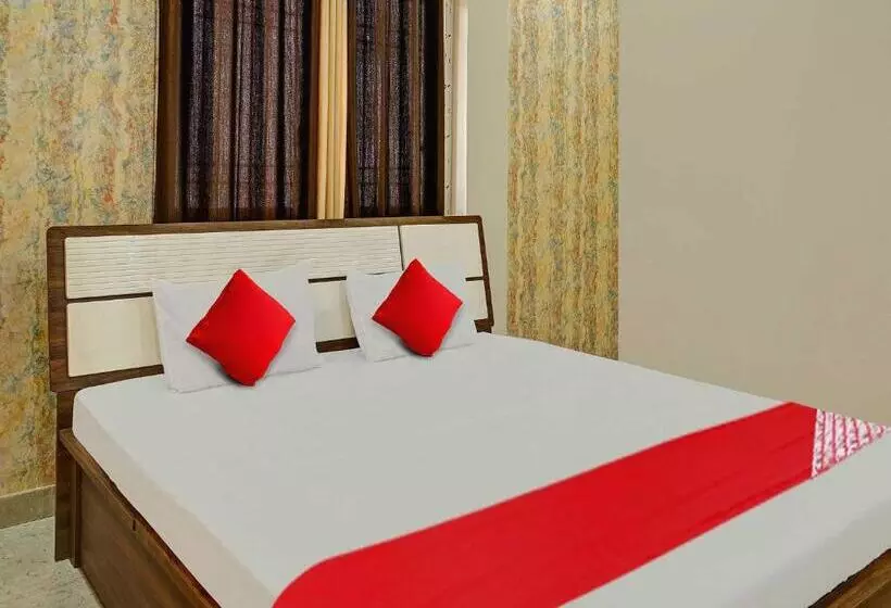 Hotelli Oyo Flagship 81158 Rukmini Inn Banquets