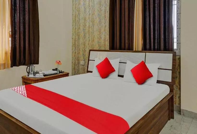 Hotelli Oyo Flagship 81158 Rukmini Inn Banquets