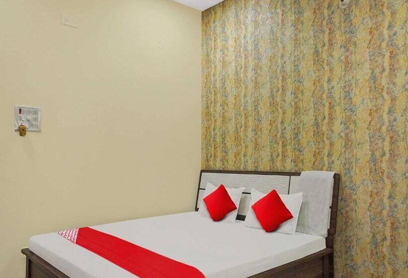 ホテル Oyo Flagship 81158 Rukmini Inn Banquets