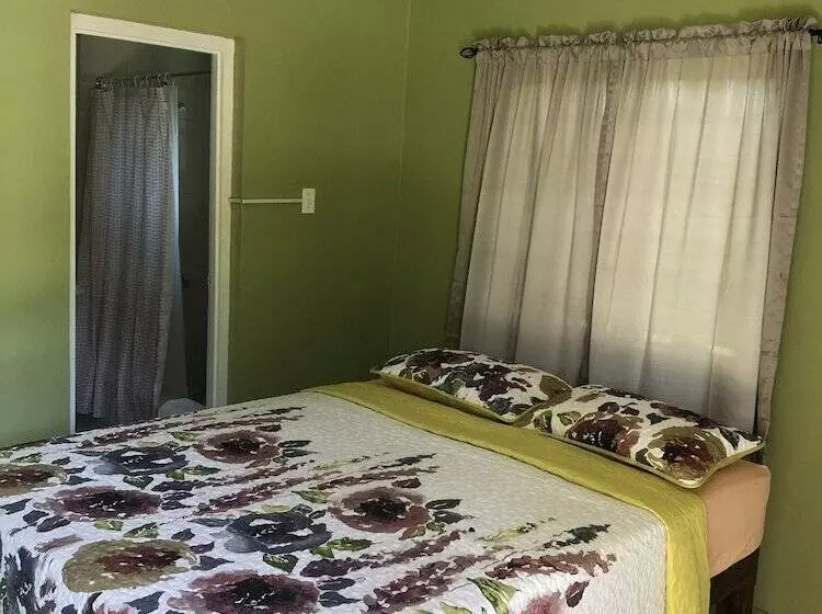 پانسیون Negril Beachside