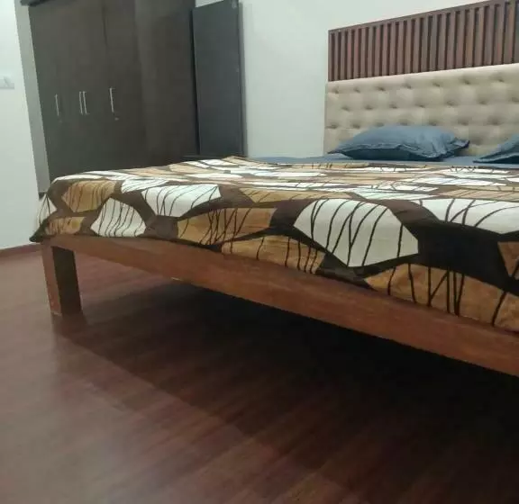 ベッドアンドブレックファースト Royal Suites 3 Bhk Neo