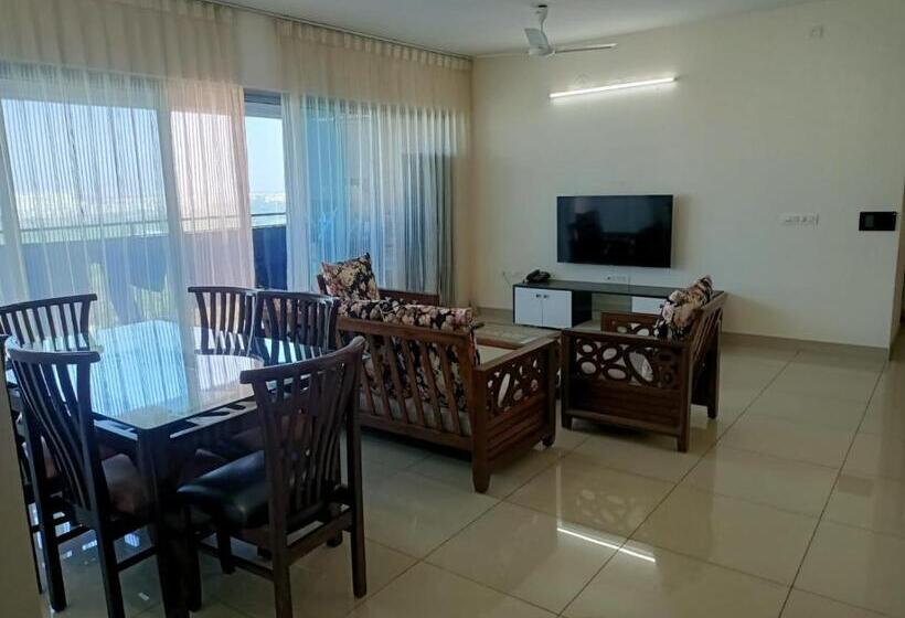 Aamiaismajoitus (B&B) Royal Suites   3 Bhk   Neo