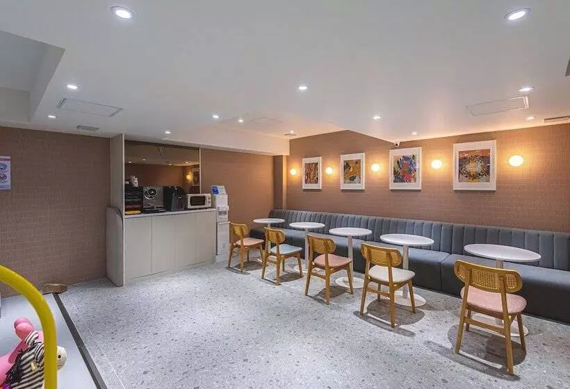 Hotelli Asherah Villa D  Aqua